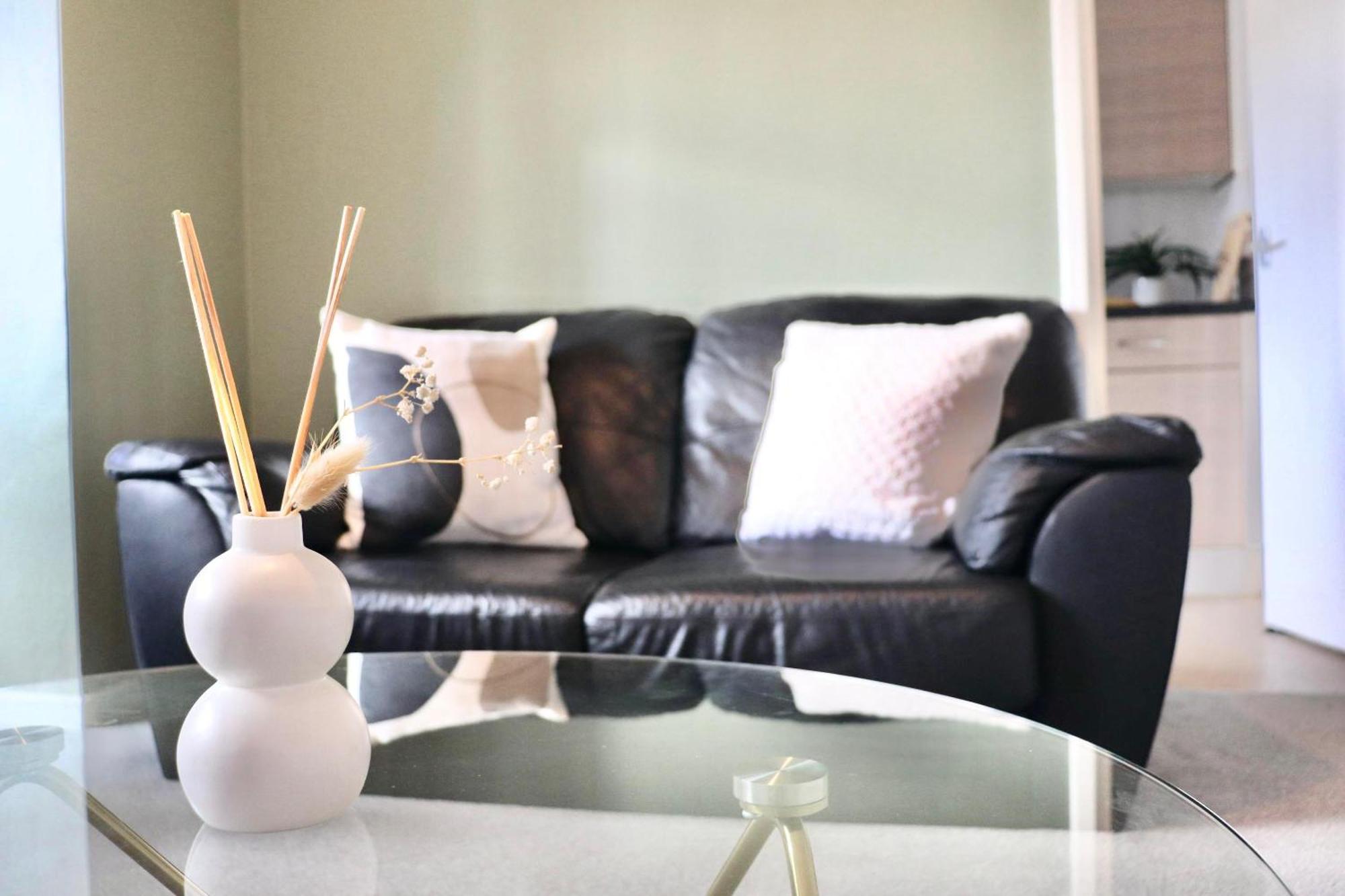 Stunning Apartment, Sleeps 4, Central London, 1 Bedroom, Zone 1, Kennington - Open For Business Stays, Long Stays And Families Relocating Екстериор снимка